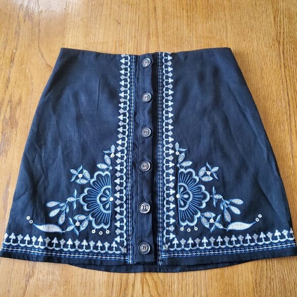 francesca's Beautiful BOHO Embroidered Linen Blend Skirt Size Med NWT - Picture 1 of 15
